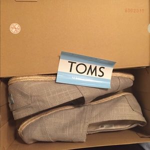 TOMS shoes for men size 10.5